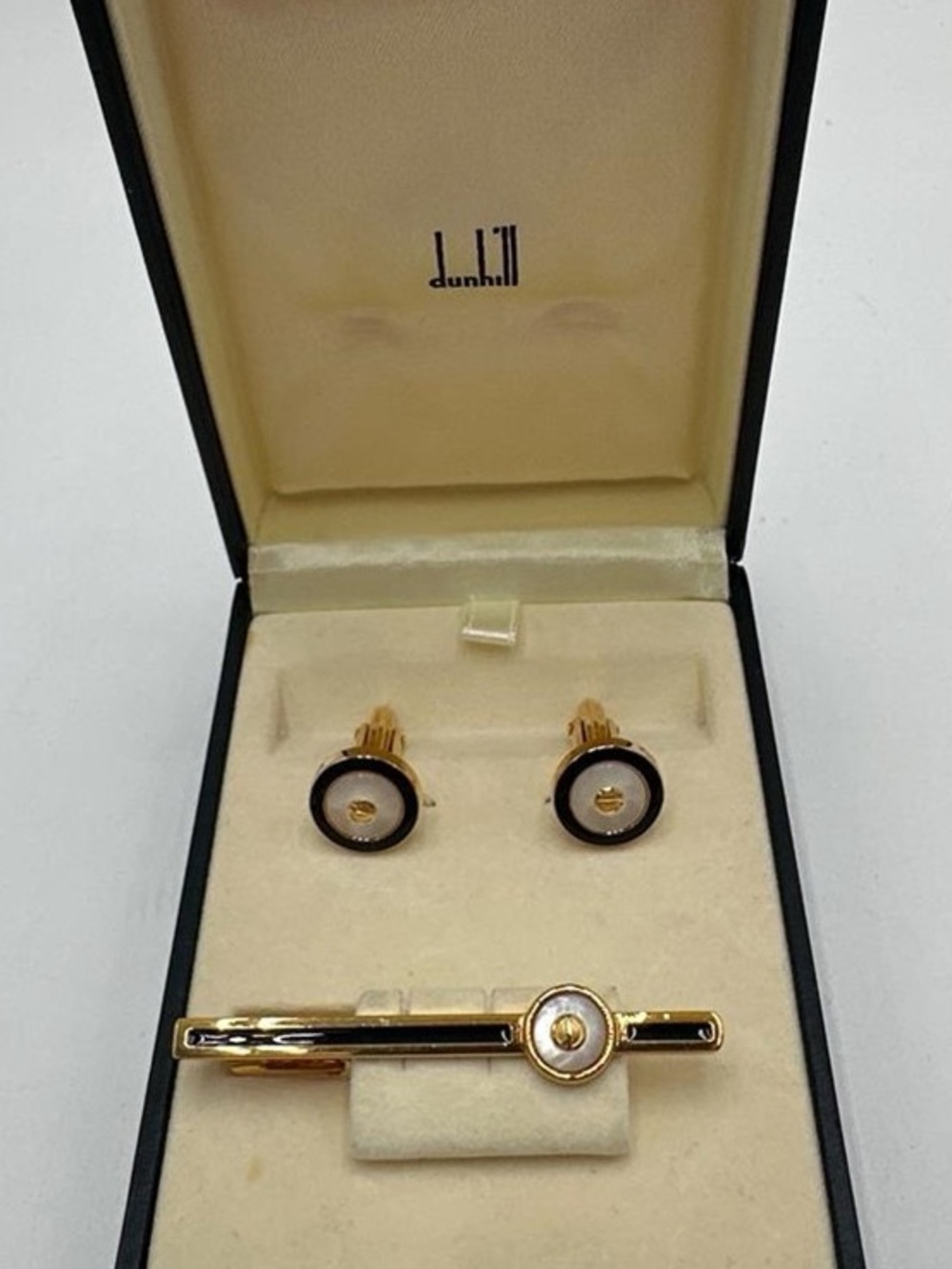 Dunhill Gold plated tie pin & cufflinks Mother of Pearl Black Laquer